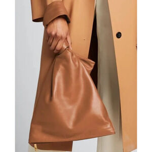 BOTTEGA VENETA Supple Calfskin BV Twist Caramel